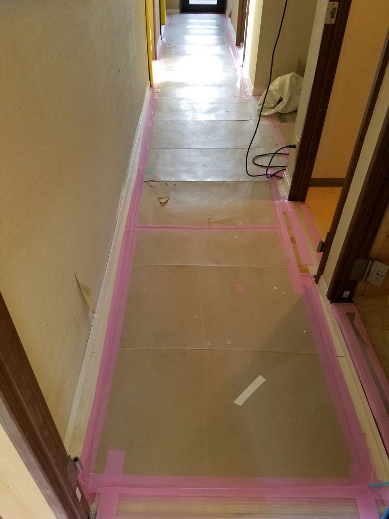 吹田市マンションフルリフォーム　廊下床・トイレ撤去工事